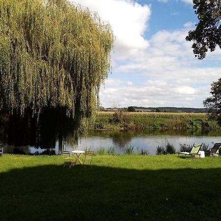 Havre De Paix Au Bords De L'Eure - Divers Hebergements Garennes-sur-Eure Ngoại thất bức ảnh