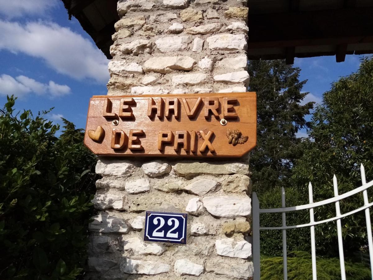 Havre De Paix Au Bords De L'Eure - Divers Hebergements Garennes-sur-Eure Ngoại thất bức ảnh