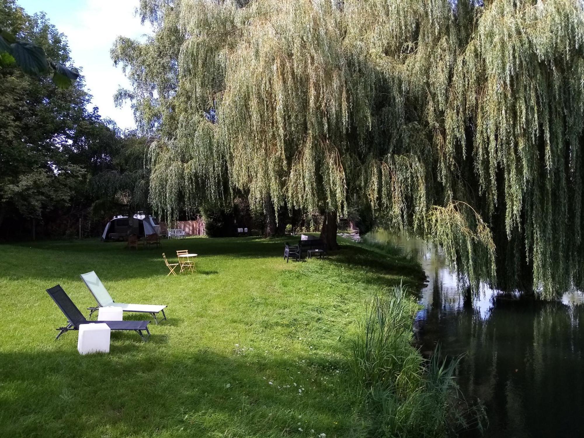 Havre De Paix Au Bords De L'Eure - Divers Hebergements Garennes-sur-Eure Ngoại thất bức ảnh